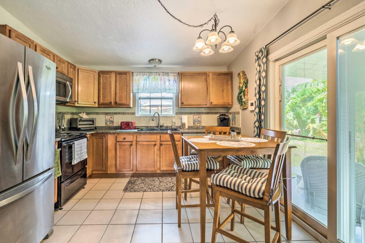Cozy Canalfront Home Less Than 2 Miles To Hudson Beach! Bagian luar foto